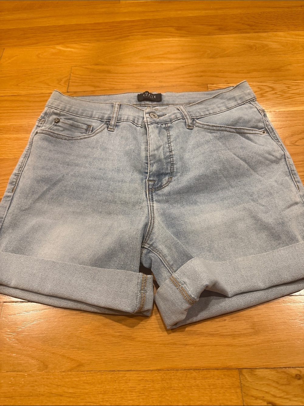 Curve appeal women’s Jean shorts size 8/29.